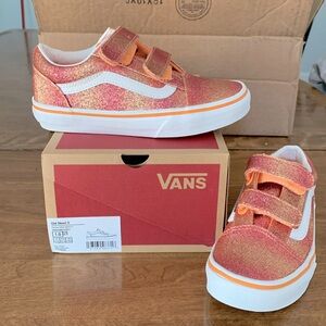 Brand new w/ box Old School Glitter Shoe in Sunrise Glitter/True white.